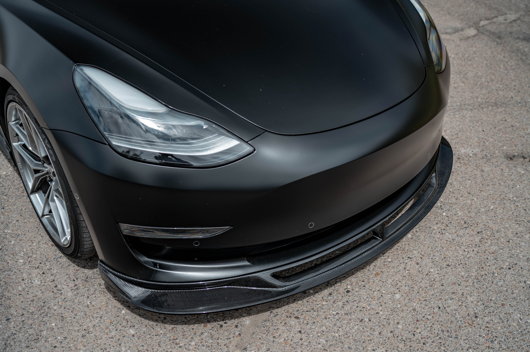 Tesla Model 3 Front Lip – STREETHUNTER DESIGNS